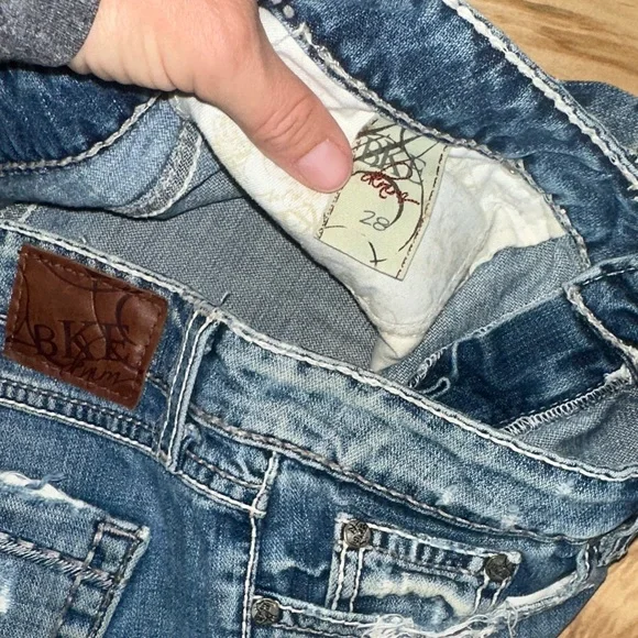 BKE Distressed Blue Jean Shorts - Picture 5 of 5